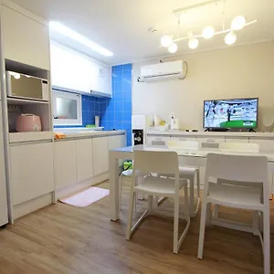 Homestay Hongdae Cocon - Female Only, Seoul